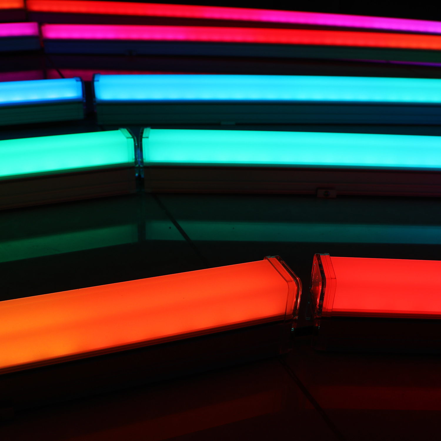 Outdoor Wireless Colorful Rgb Light Bar