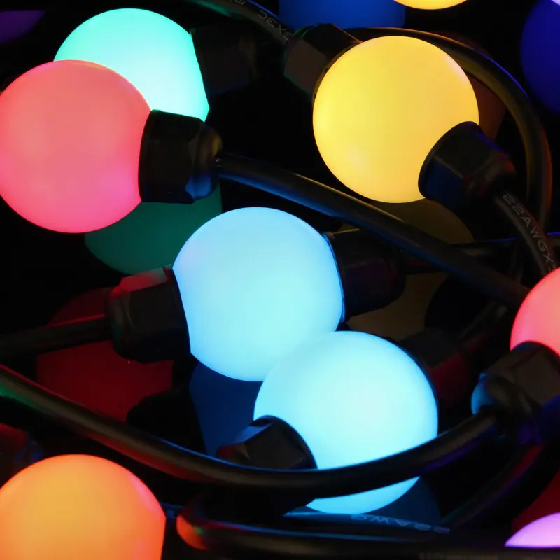 RGBW Strip Light with Full Circular Illumination