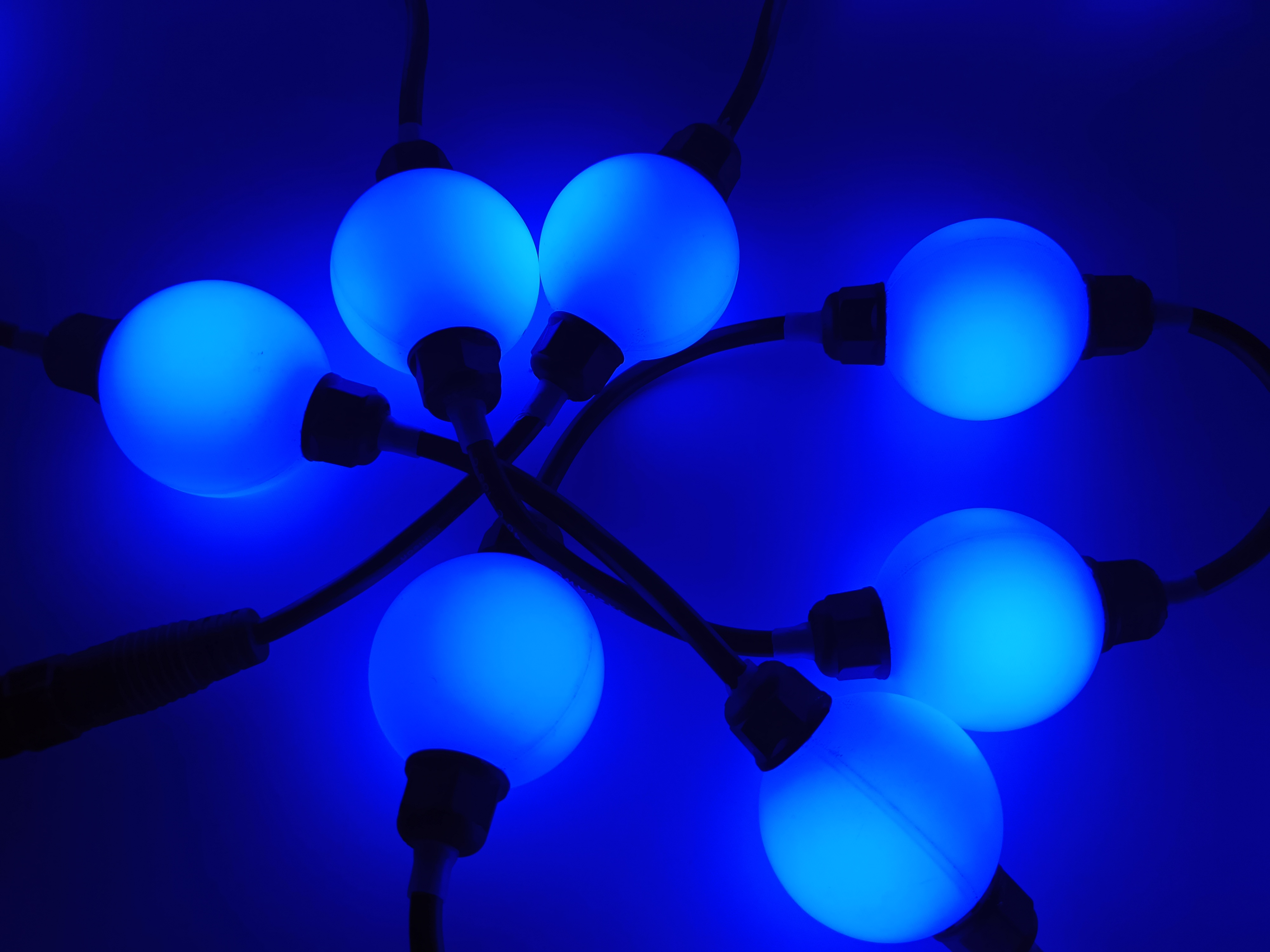 G42 Point Light String IP66, 360° RGB/RGBW, 60m Long Run, Dual Voltage Manufacturer