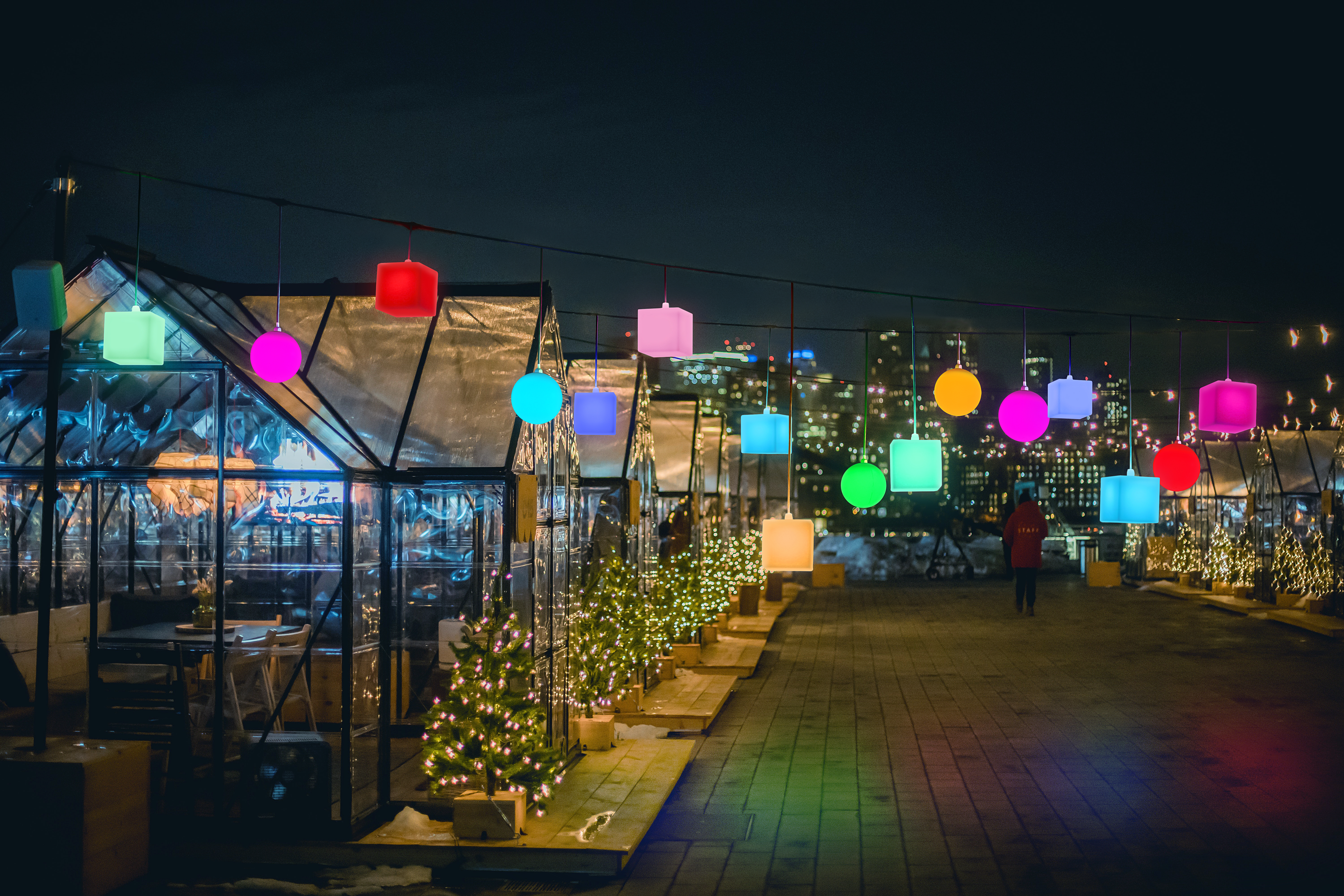 Architectural cube lighting installation