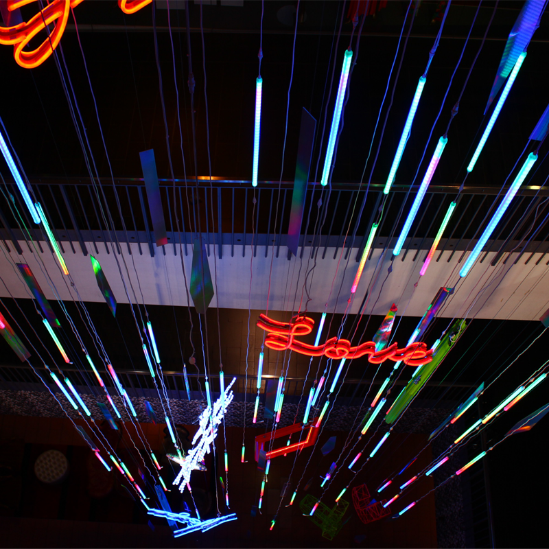 T8 RGB Light Tube IP66, 360° Programmable, Custom Length Lighting Manufacturer